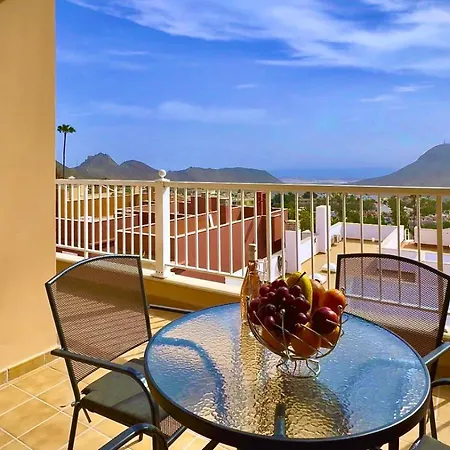Apartment One Bedroom Zen With Great View, Pool, Wifi