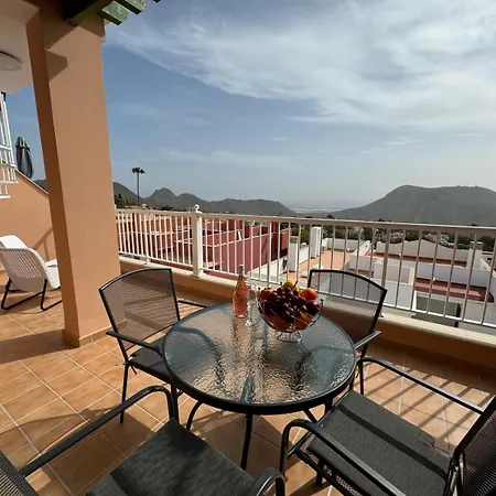 One Bedroom Zen With Great View, Pool, Wifi Apartment *