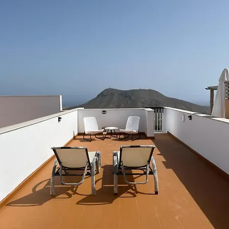 One Bedroom Zen With Great View, Pool, Wifi דירה *