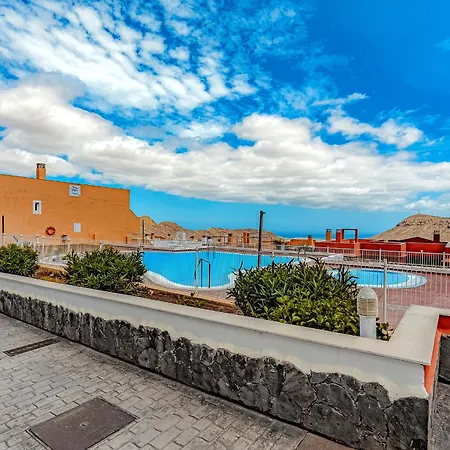 Appartement One Bedroom Zen With Great View, Pool, Wifi