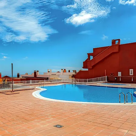 One Bedroom Zen With Great View, Pool, Wifi * Чайофа